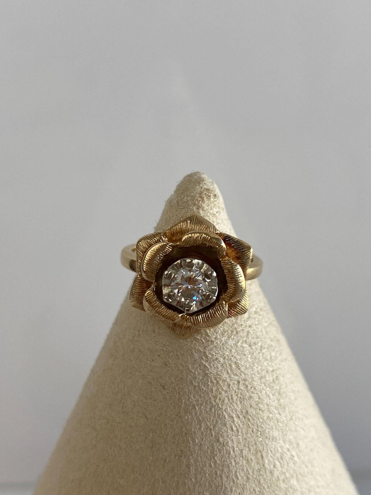 Vintage Solid 14k Yellow Gold Diamond Rose Ring - Size 4.25