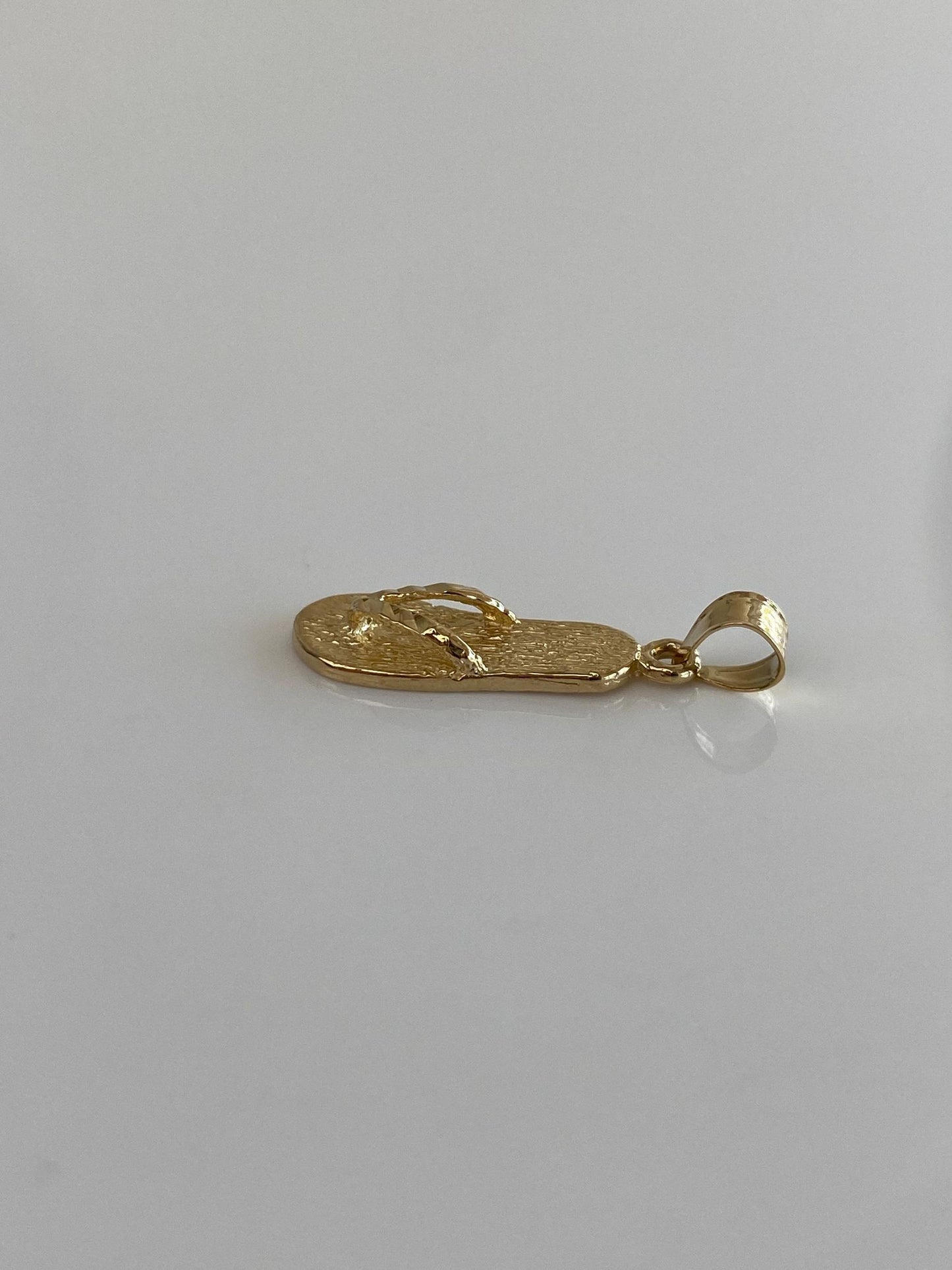 Vintage Solid 14k Yellow Gold Diamond Cut Flip Flop Charm