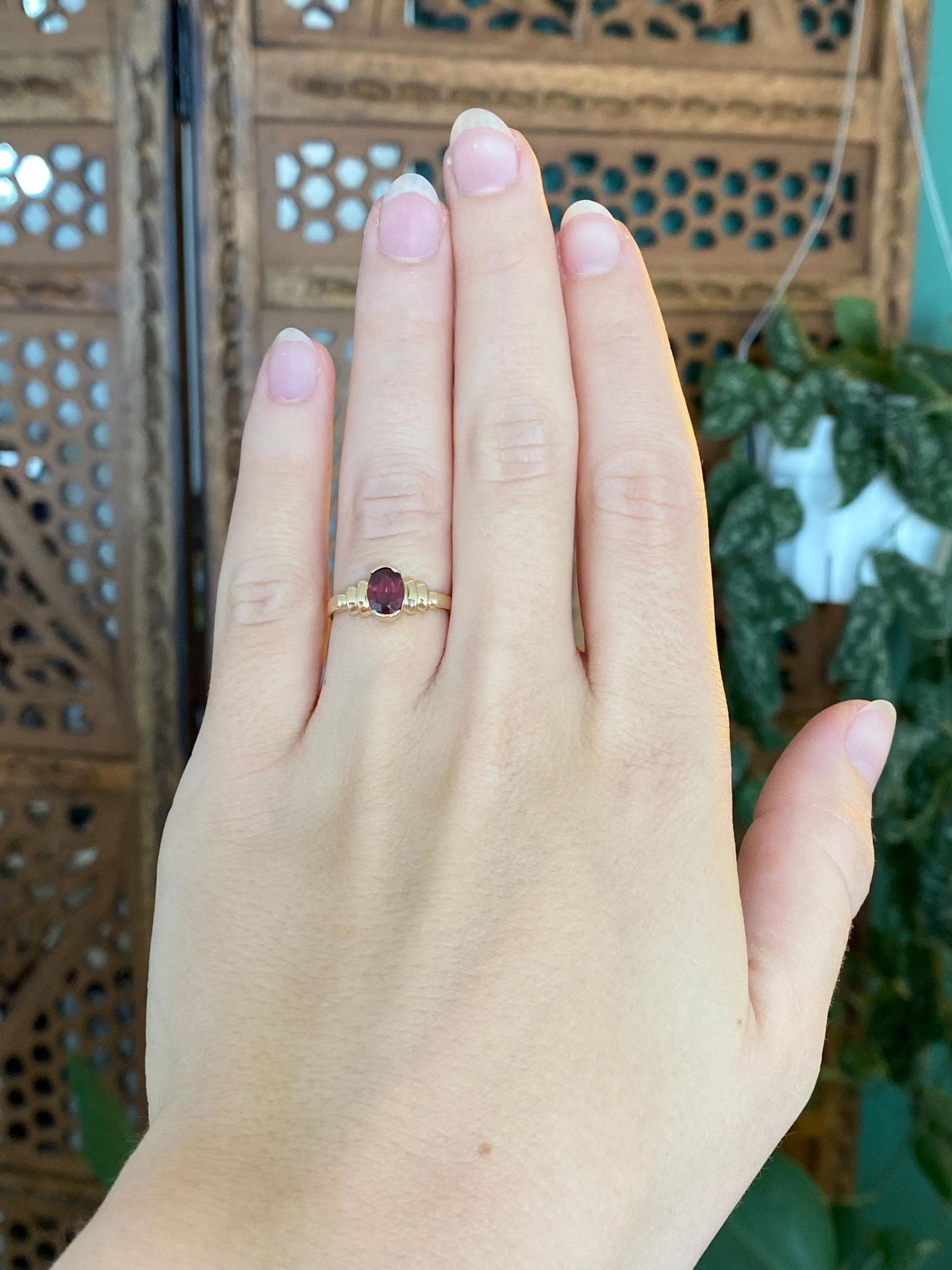 Vintage Solid 14k Yellow Gold Pink Tourmaline Scalloped Ring - Size 5.75
