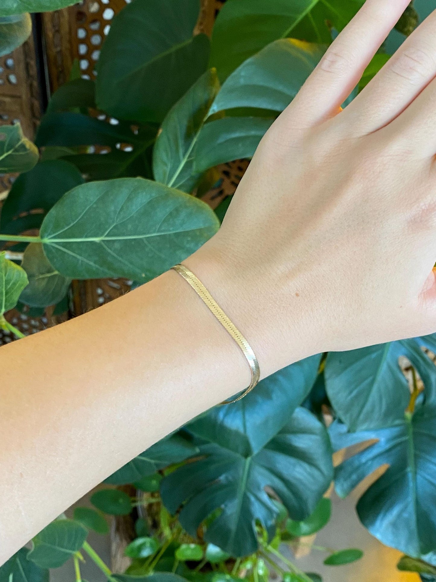 Vintage Solid 14k Yellow Gold Herringbone Chain Bracelet - 7 inches