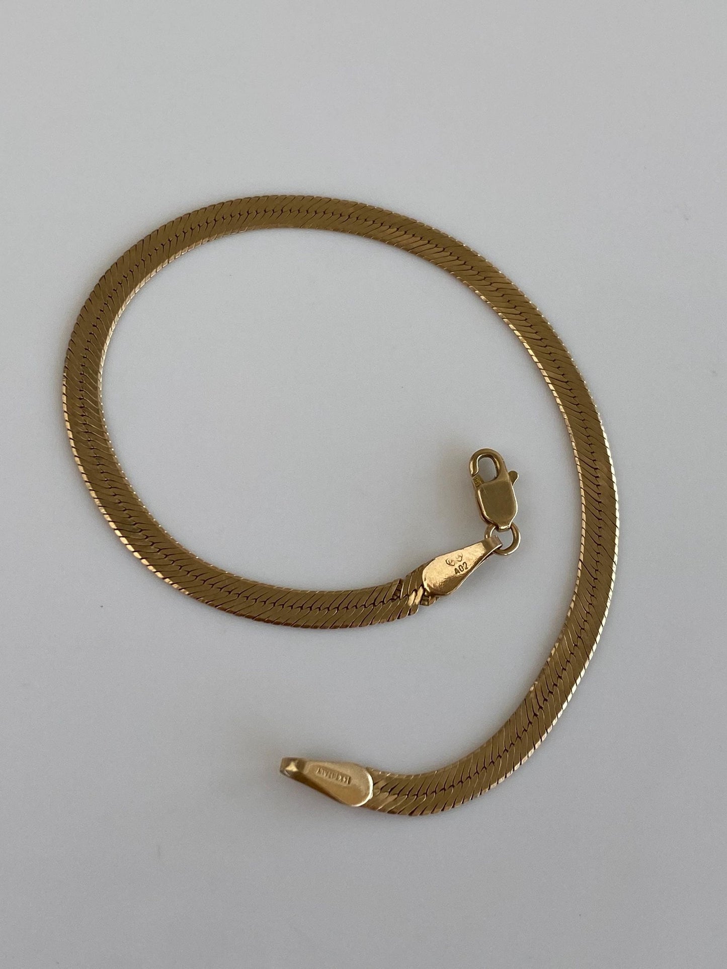 Vintage Solid 14k Yellow Gold Herringbone Chain Bracelet - 7 inches