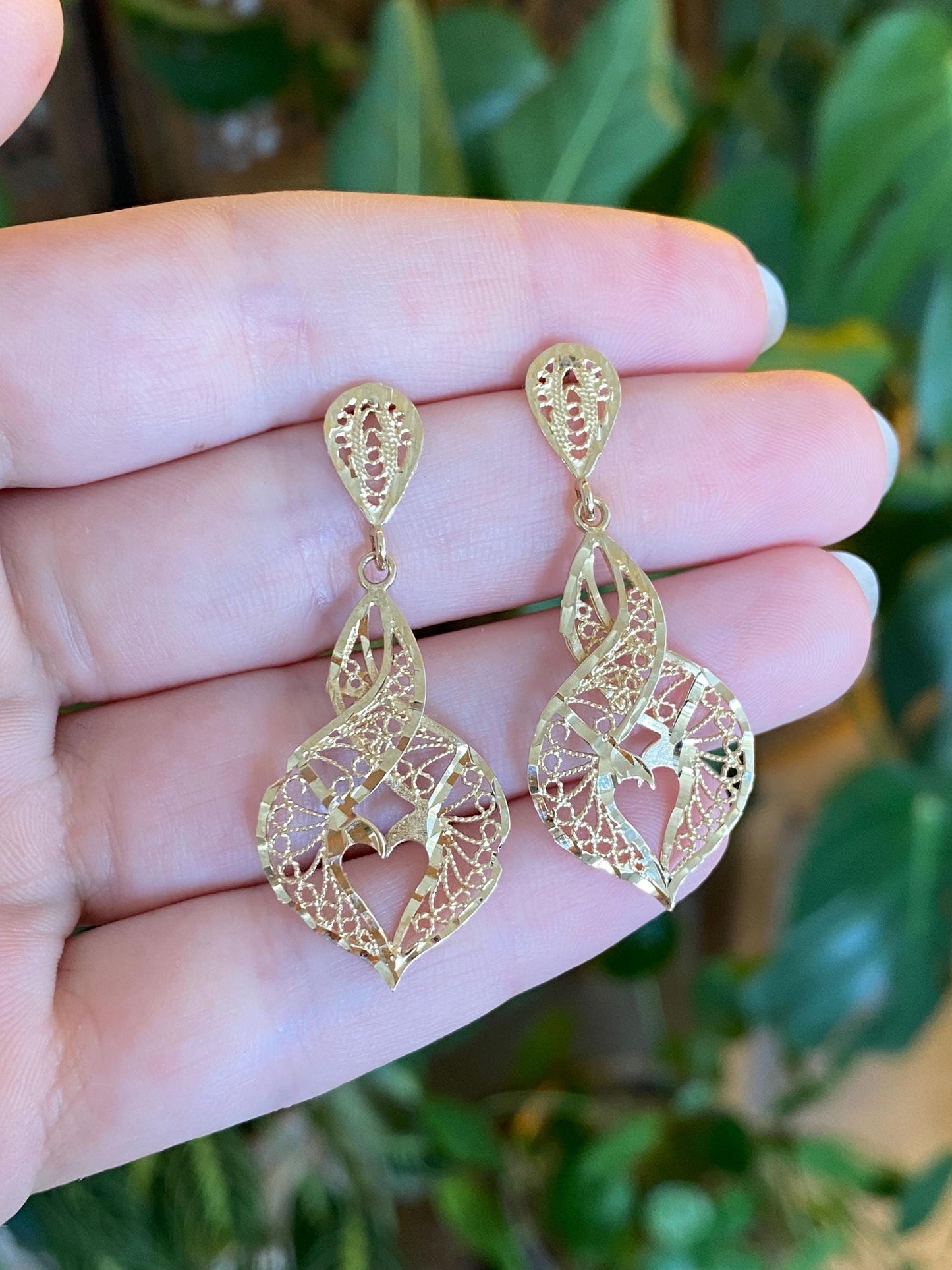 Vintage Solid 14k Yellow Gold Diamond Cut Dangle Stud Earrings