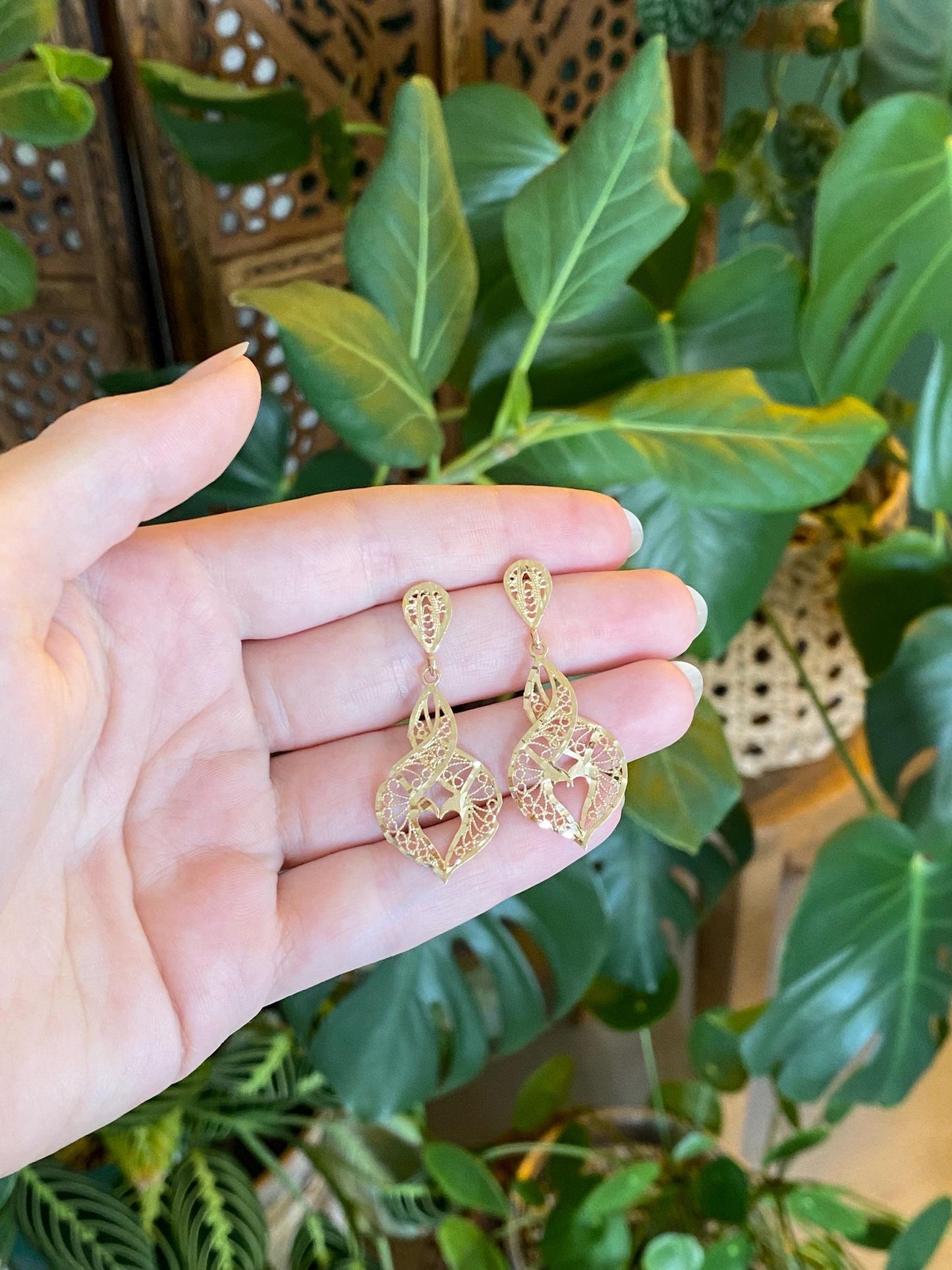 Vintage Solid 14k Yellow Gold Diamond Cut Dangle Stud Earrings