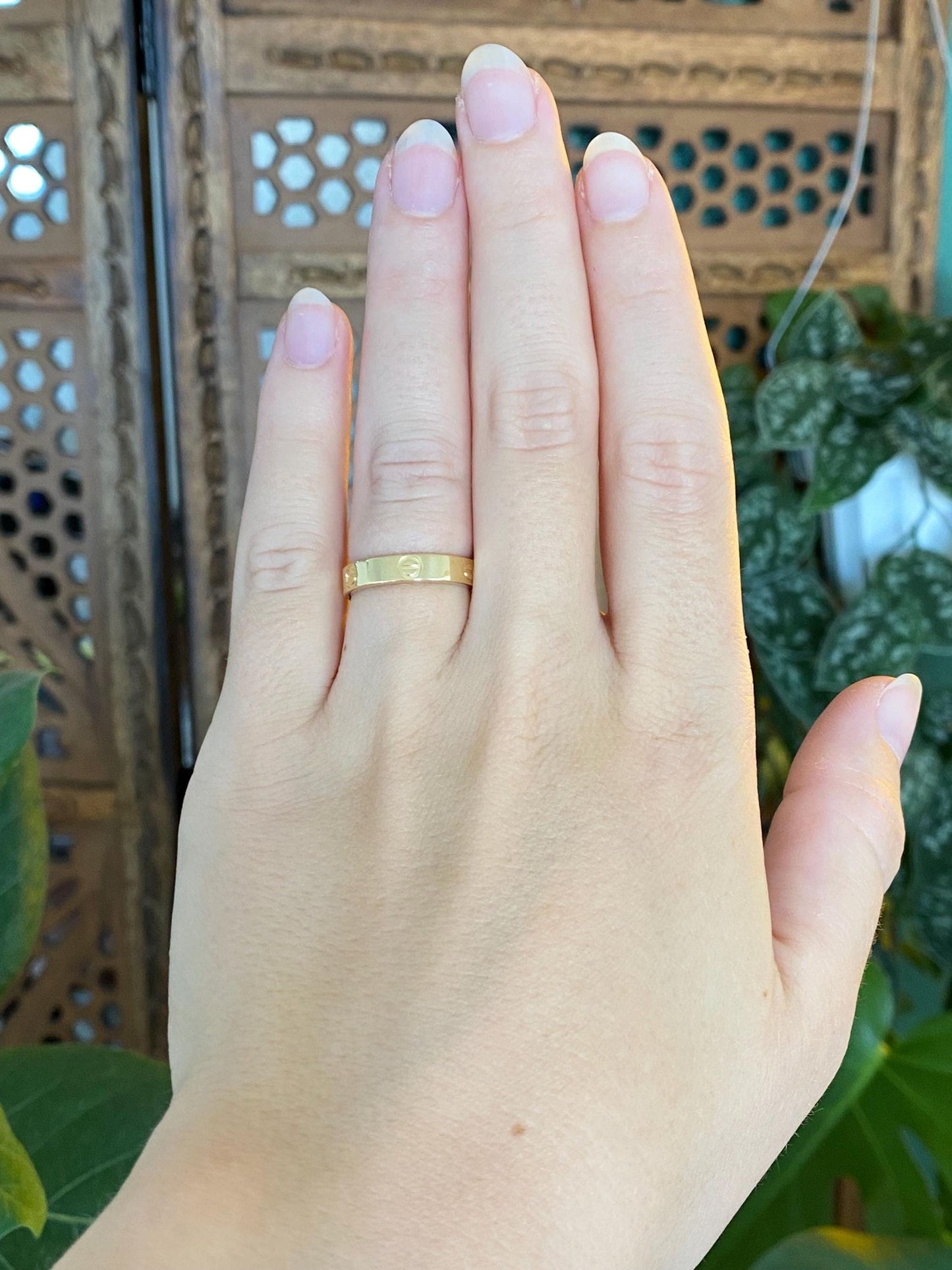 Vintage Solid 18k Yellow Gold Love Ring Band - Size 5.75