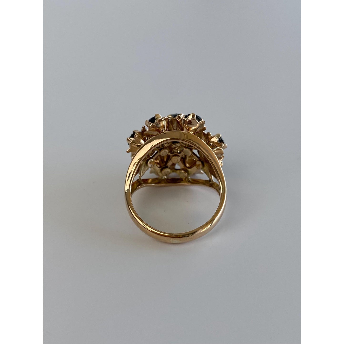 Solid 14k Yellow Gold Blue Sapphire Moving Cocktail Ring - Size 4.5