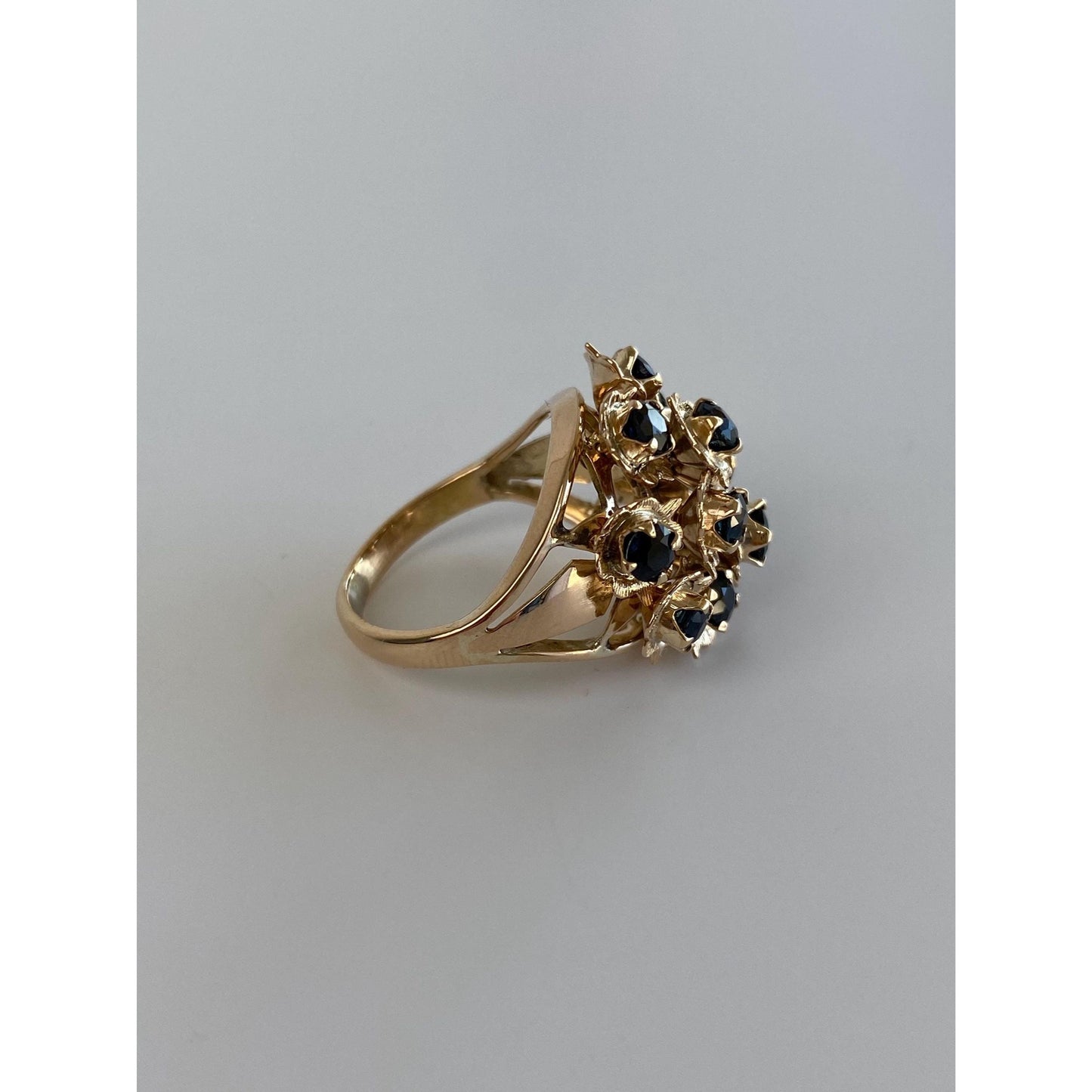 Solid 14k Yellow Gold Blue Sapphire Moving Cocktail Ring - Size 4.5