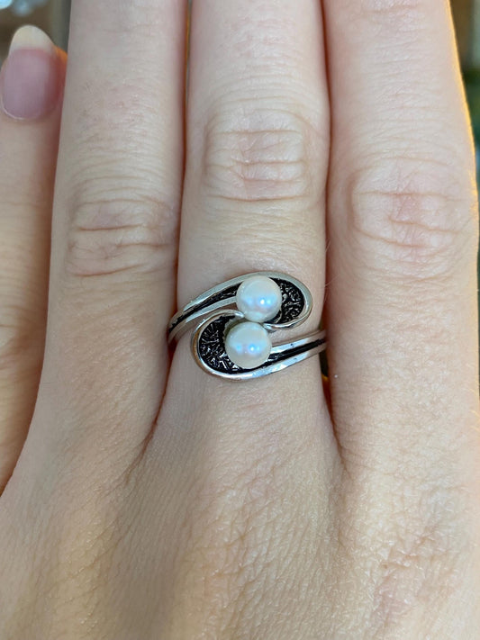 Vintage Solid 10k White Gold Pearls Ring - Size 6