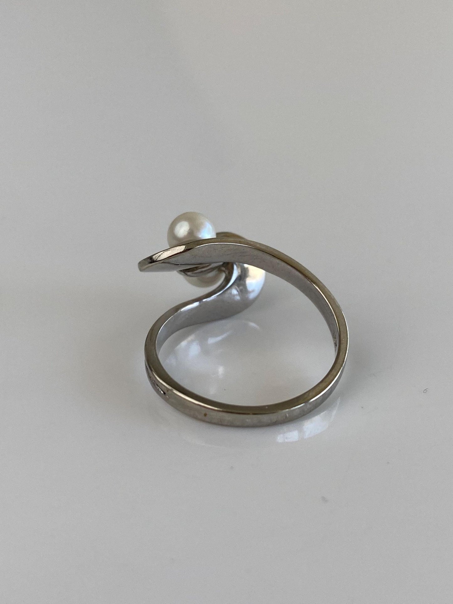 Vintage Solid 10k White Gold Pearls Ring - Size 6