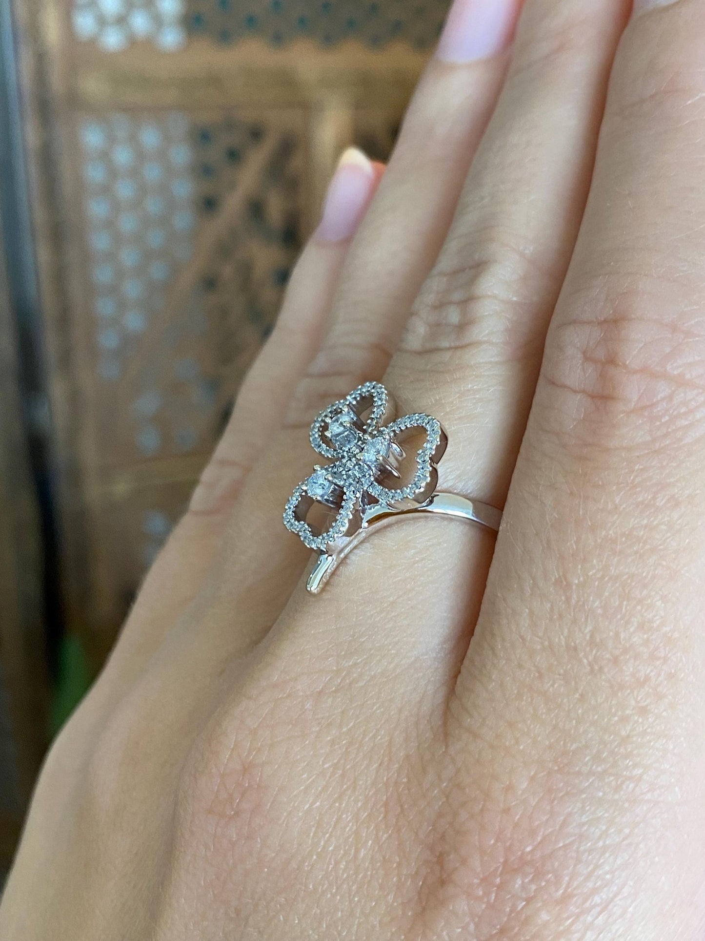 Vintage Solid 14k White Gold Diamond Clover Ring - Size 6.75