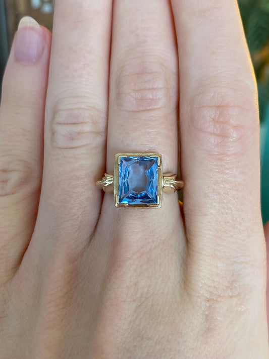 Vintage Solid 10k Yellow Gold Topaz Ring - Size 6.25