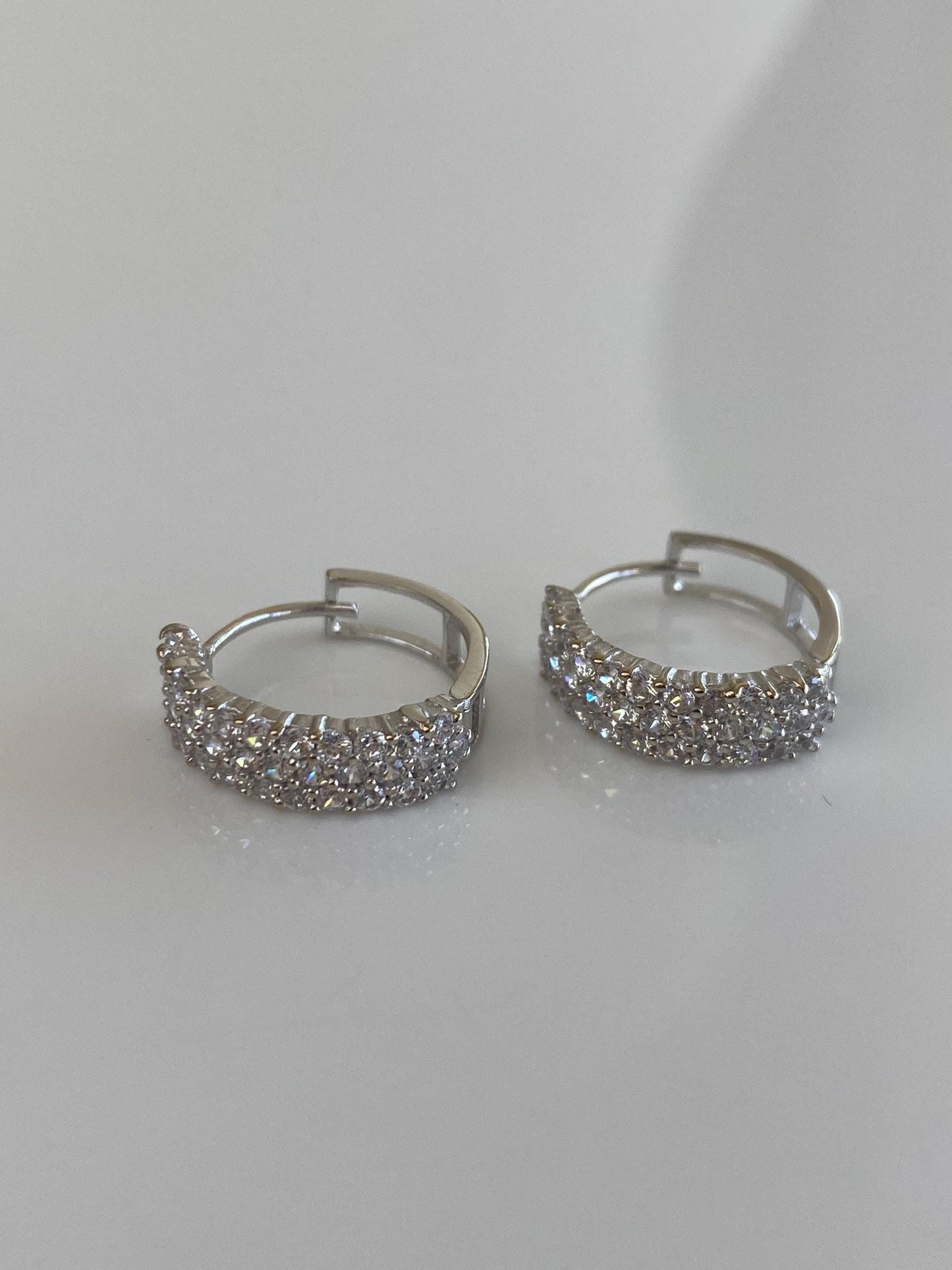 Vintage Solid 10k White Gold Cubic Zirconia Hoop Earrings