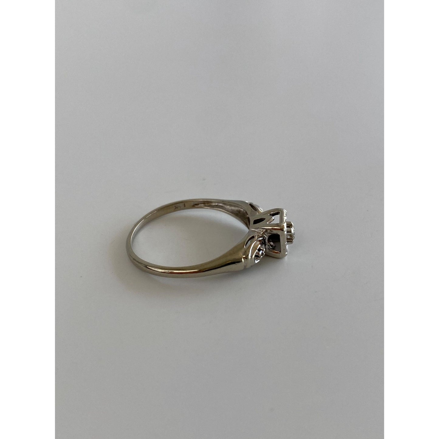 Vintage Solid 14k White Gold Diamond Art Deco Ring - Size 6.75