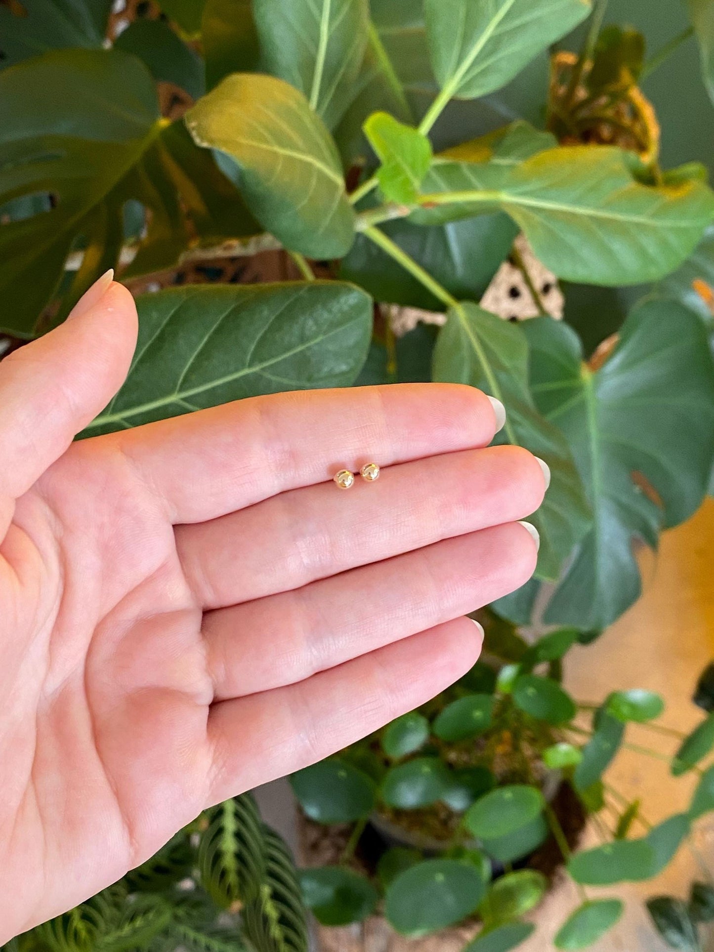 Vintage 14k Yellow Gold Little Gold Ball Stud Earrings