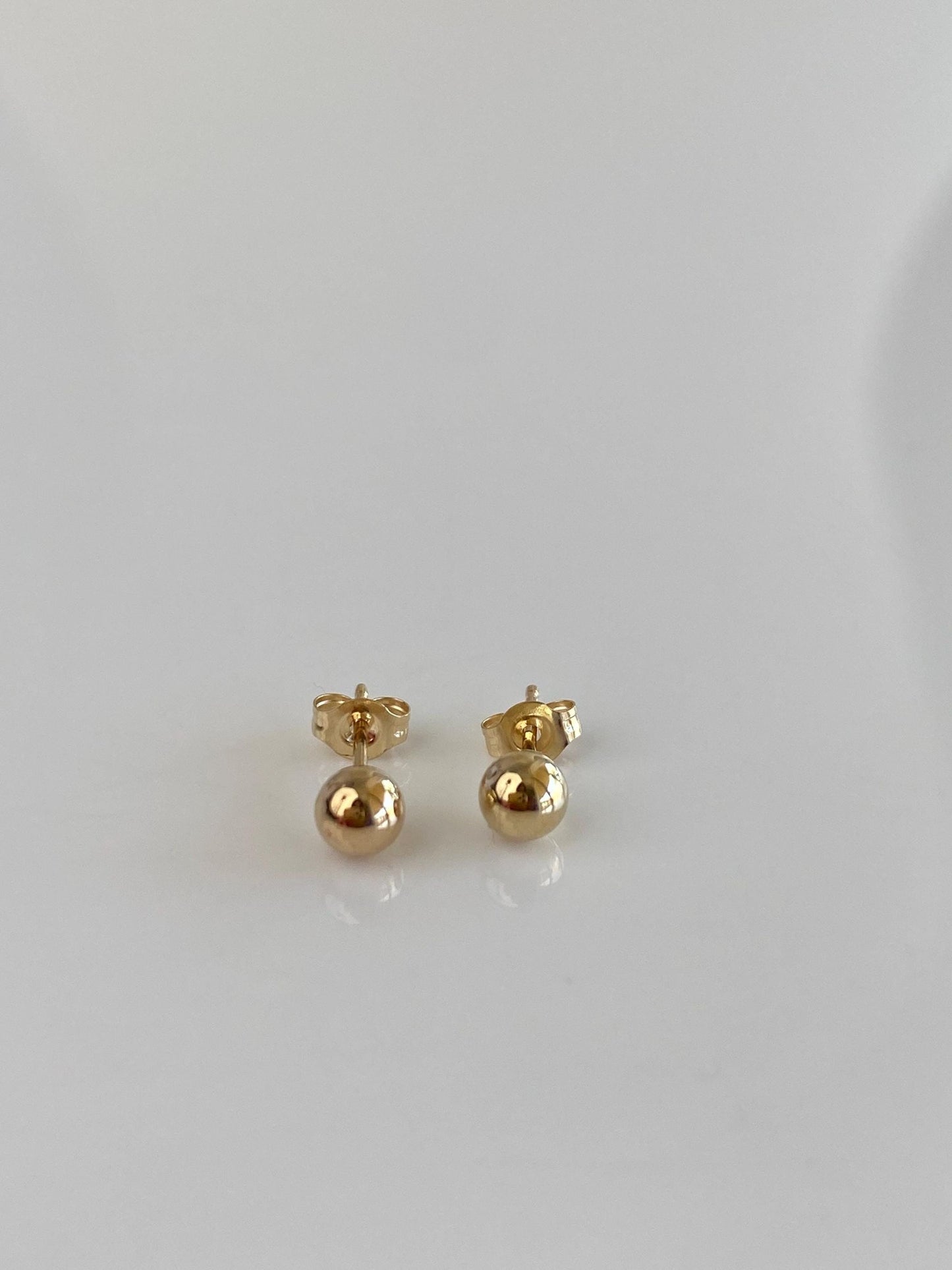 Vintage 14k Yellow Gold Little Gold Ball Stud Earrings