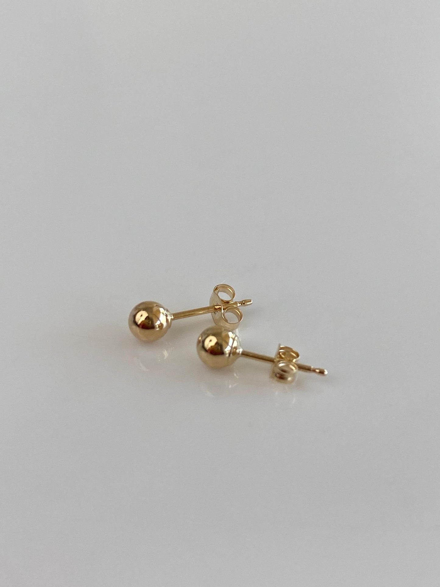 Vintage 14k Yellow Gold Little Gold Ball Stud Earrings
