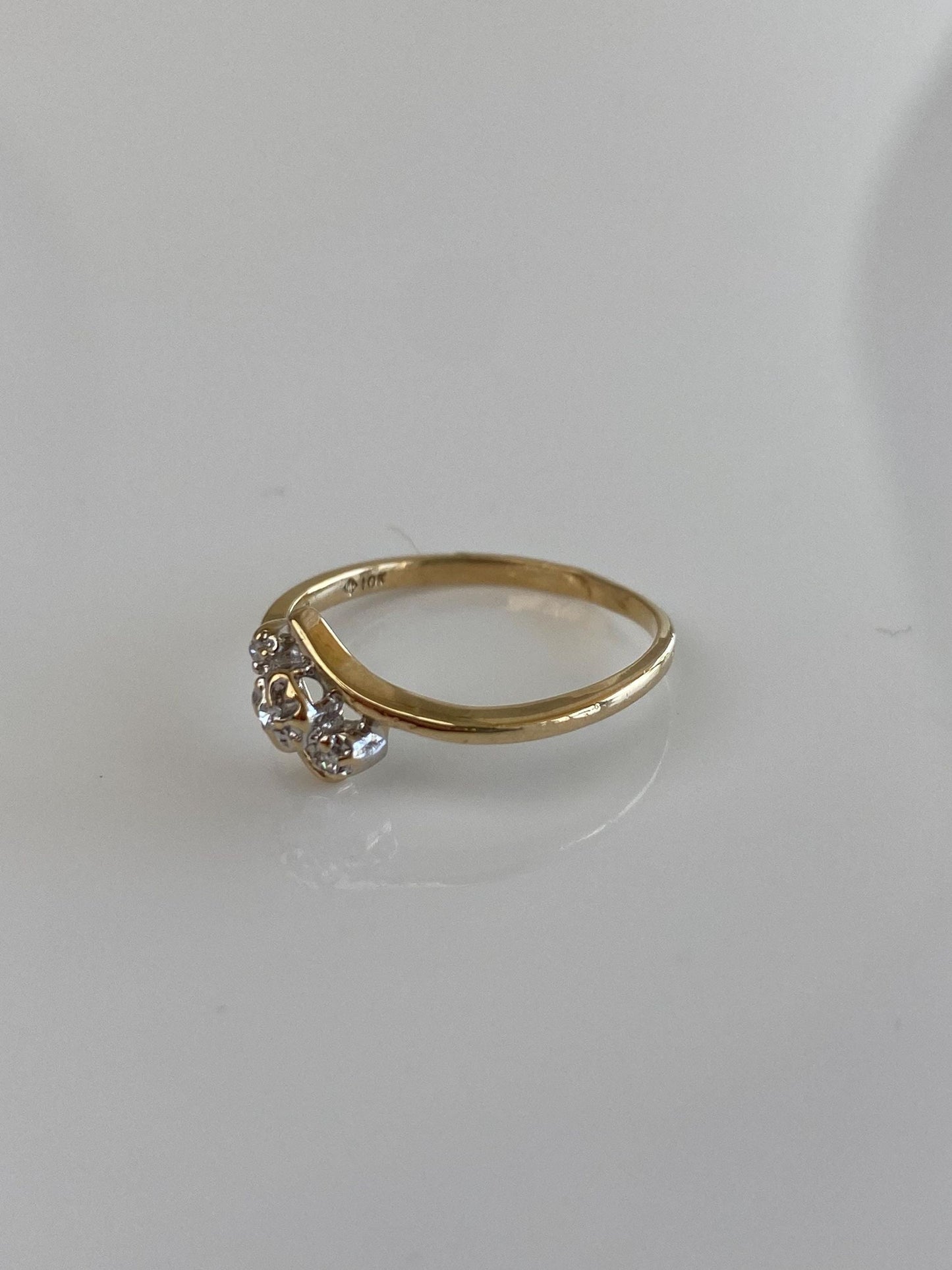 Vintage Solid 10k White & Yellow Gold Diamond Twist Ring - Size 6.25