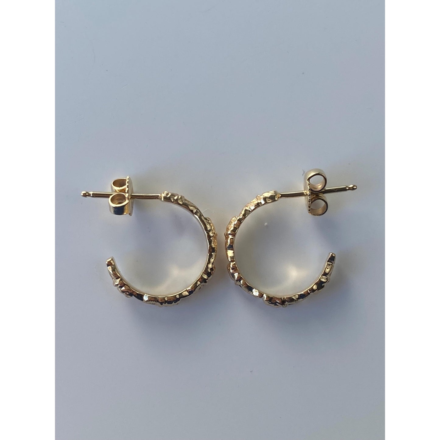 Vintage Solid 14k Yellow Gold Floral Design Hoop Earrings