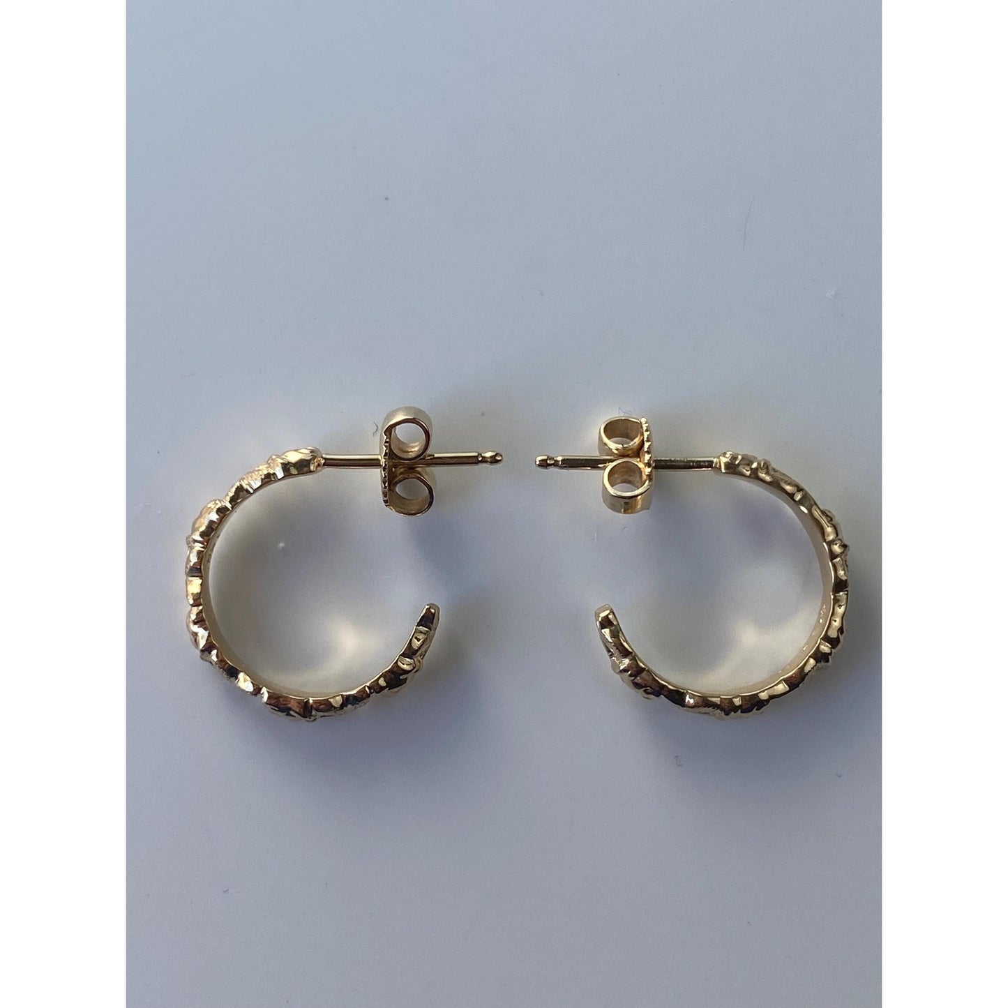 Vintage Solid 14k Yellow Gold Floral Design Hoop Earrings