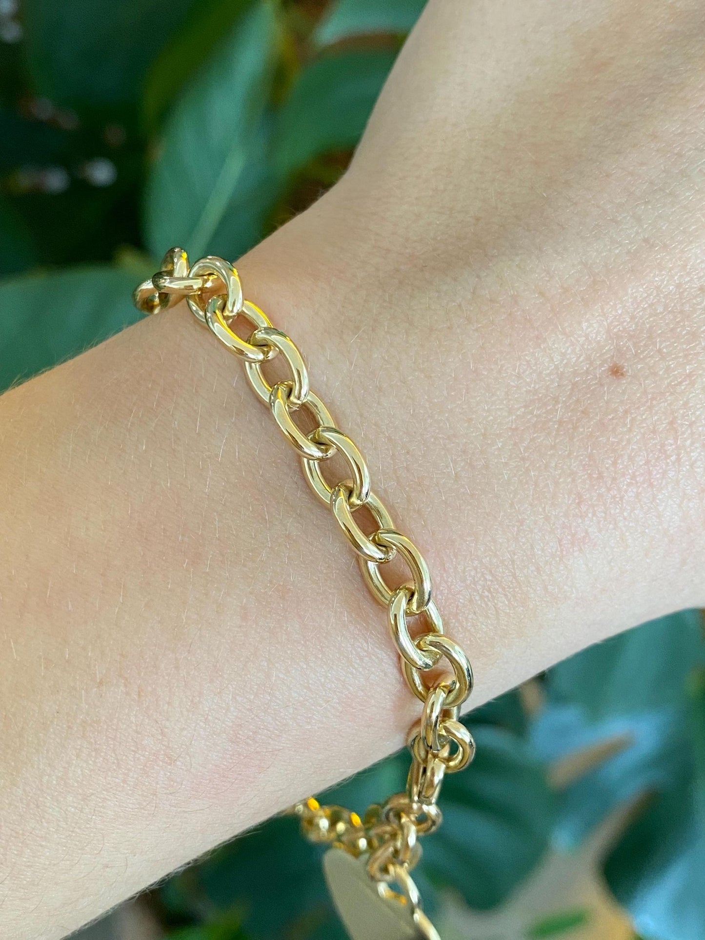 Tiffany & Co. Solid 18k Yellow Gold Heart Charm Chunky Cable Chain Bracelet - 8.5 inches