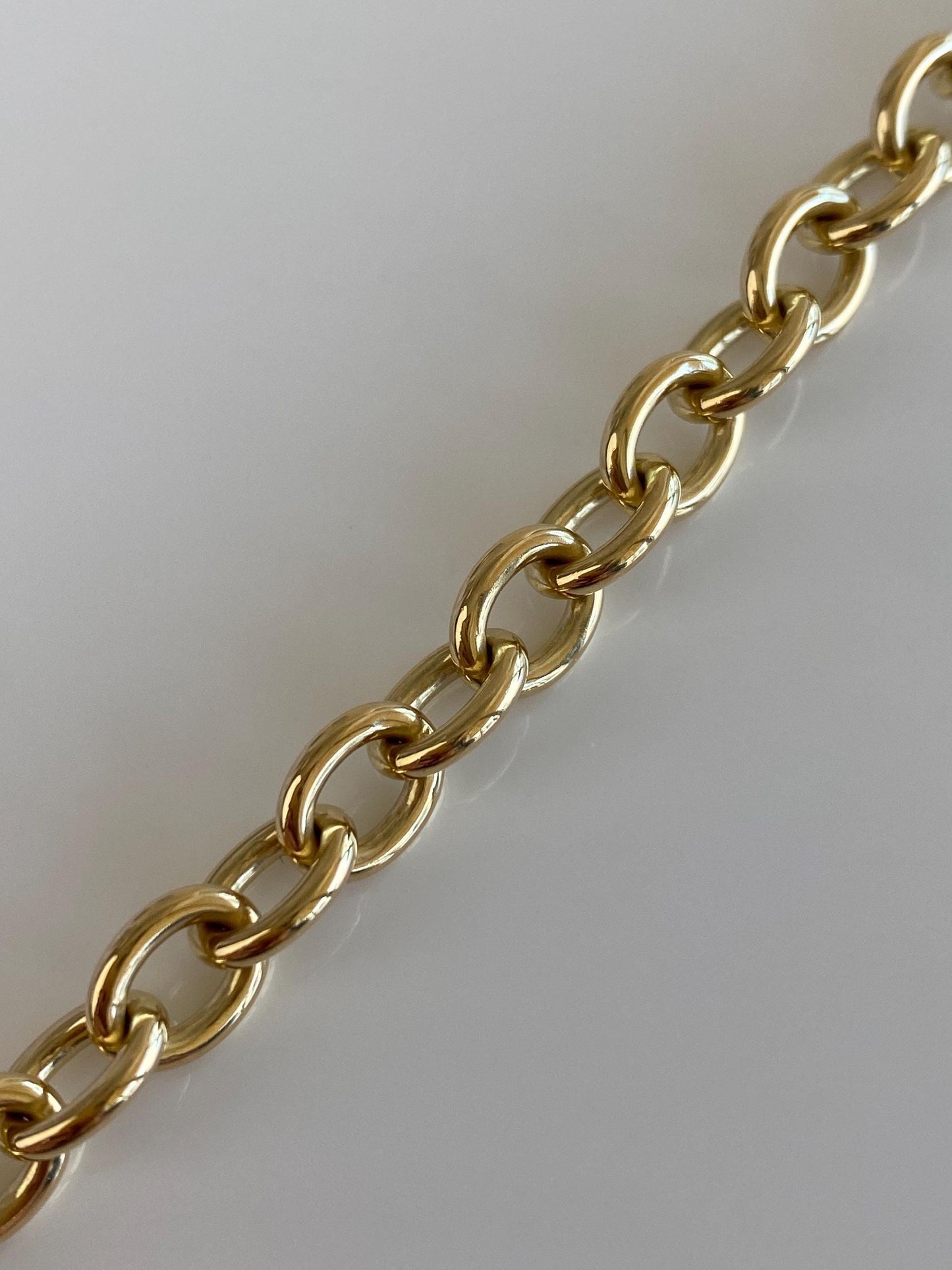 Tiffany & Co. Solid 18k Yellow Gold Heart Charm Chunky Cable Chain Bracelet - 8.5 inches