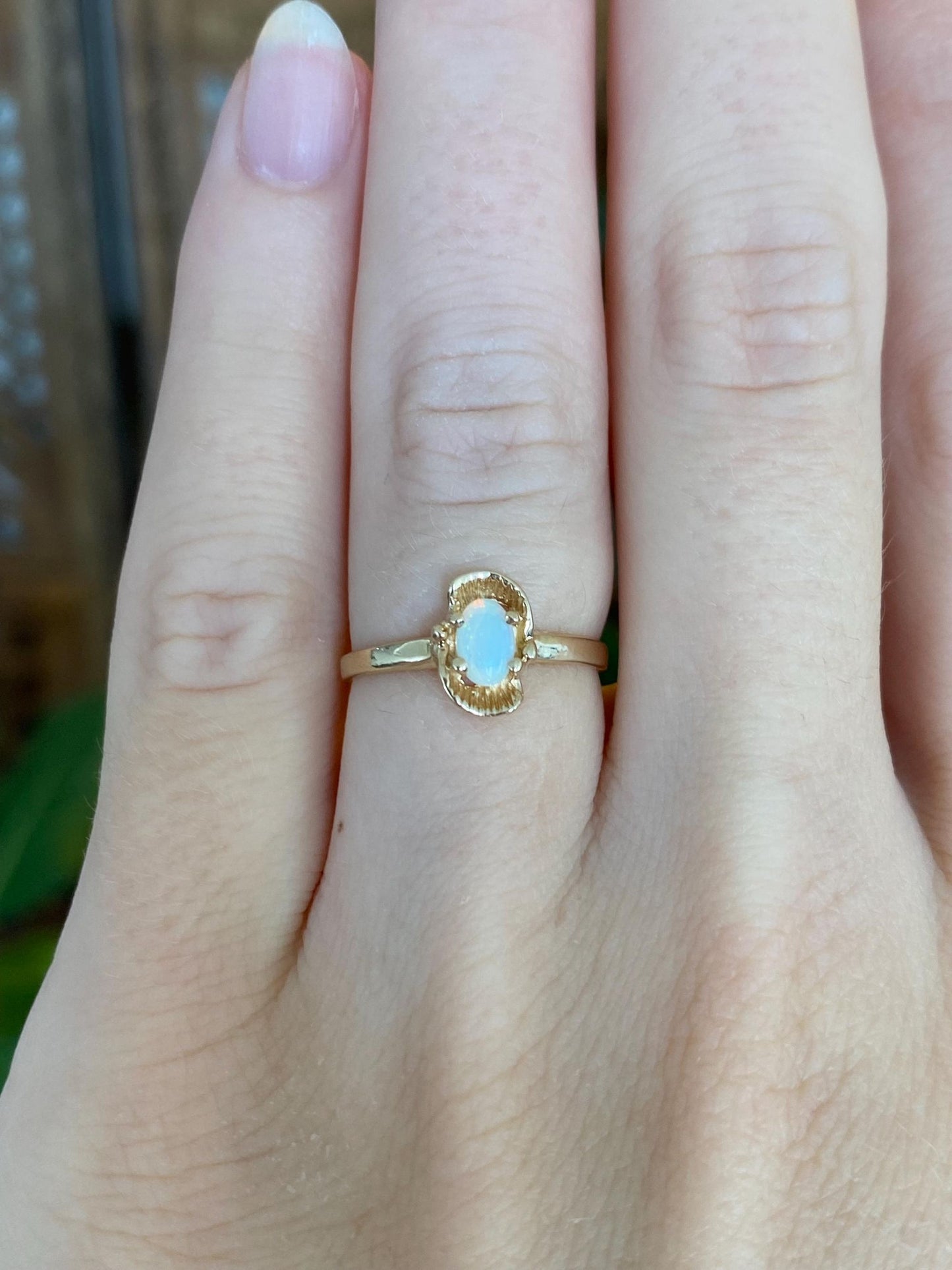 Vintage Solid 10k Yellow Gold Opal Ring - Size 4.75