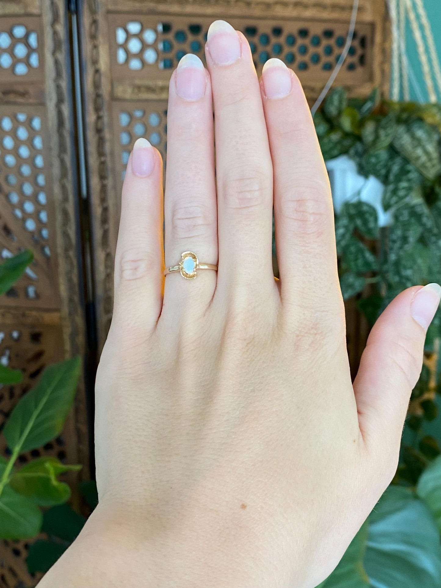 Vintage Solid 10k Yellow Gold Opal Ring - Size 4.75
