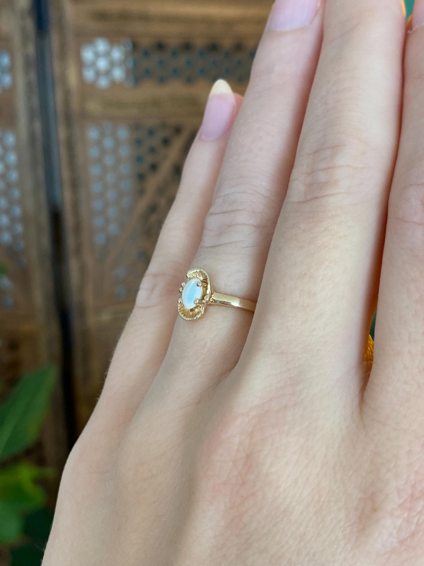 Vintage Solid 10k Yellow Gold Opal Ring - Size 4.75