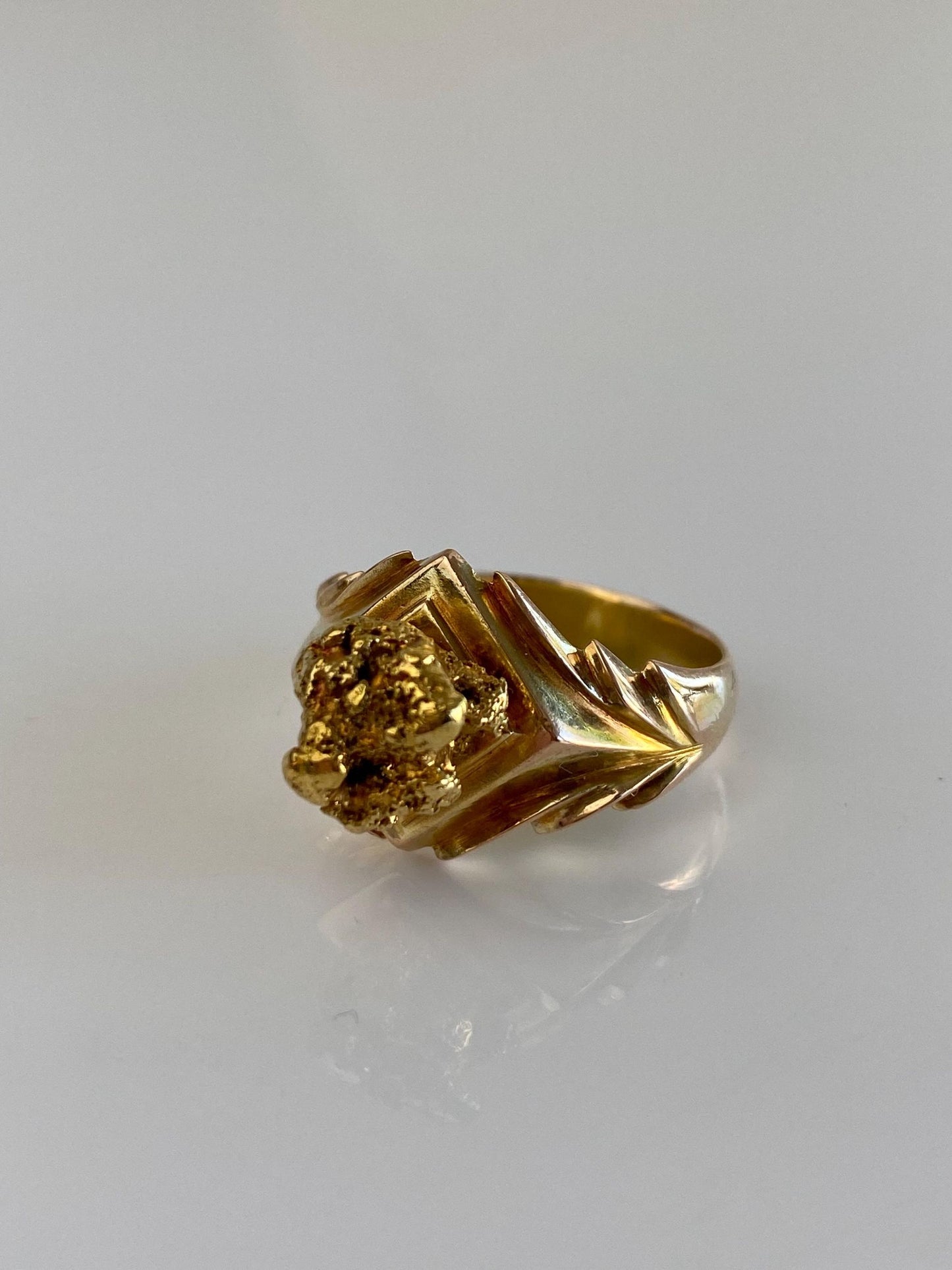 Vintage Solid 10k & 18k Yellow Gold Nugget Ring - Size 7.5