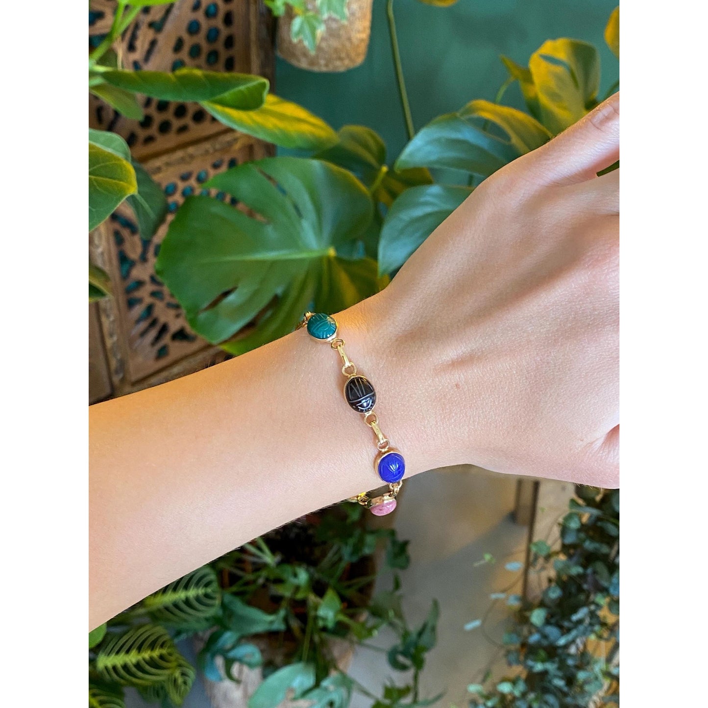 Solid 14k Yellow Gold Carved Scarab Link Bracelet - 7 inches