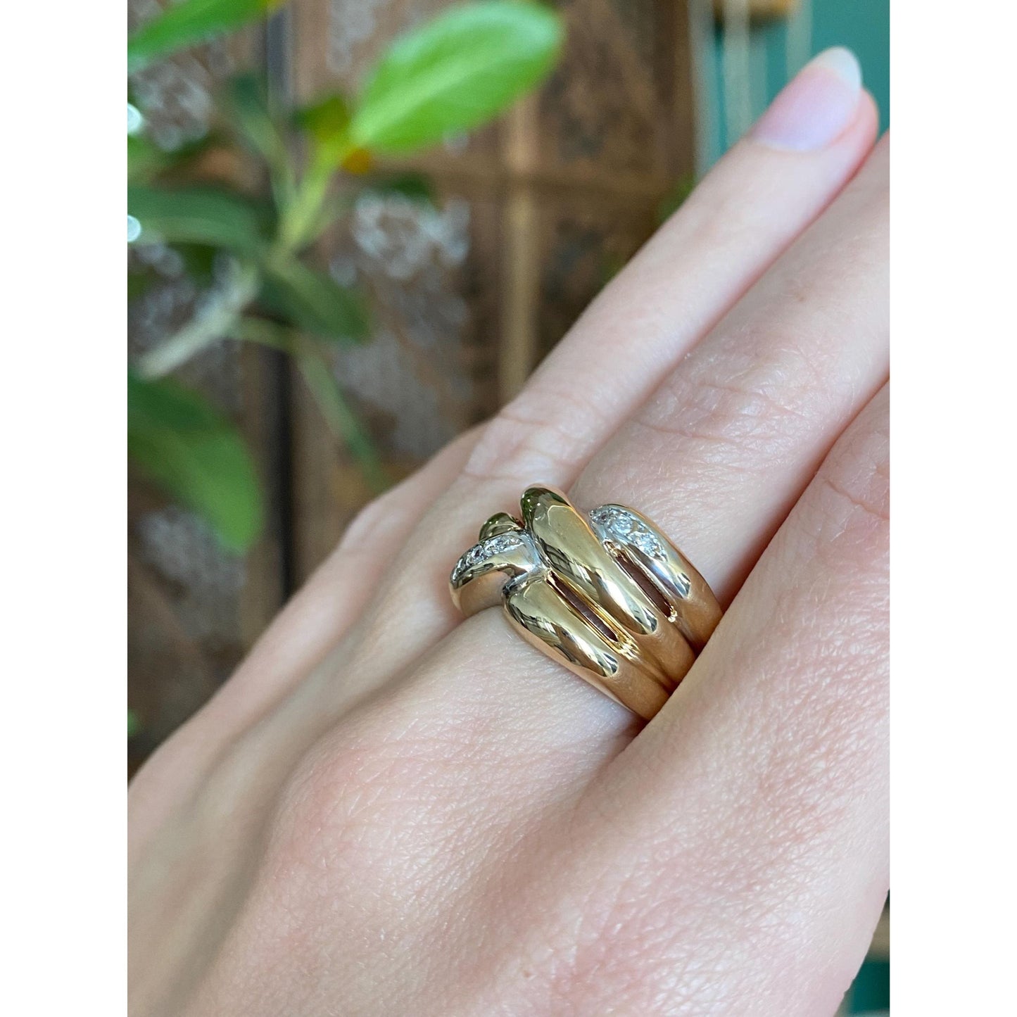 Vintage Solid 14k White & Yellow Gold Diamond Twist Ring Band - Size 7.25