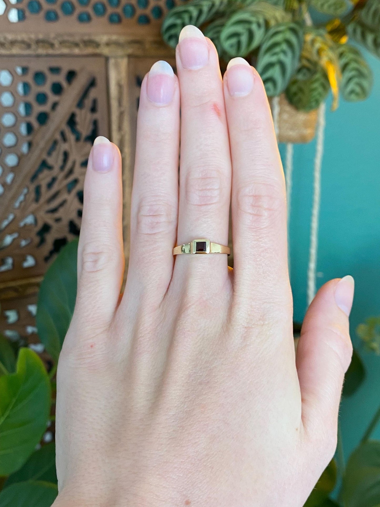 Vintage Solid 14k Yellow Gold Garnet Ring - Size 6.5