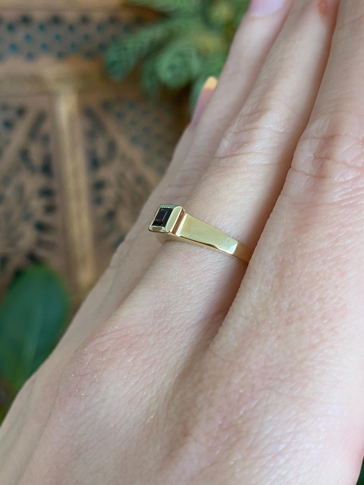 Vintage Solid 14k Yellow Gold Garnet Ring - Size 6.5