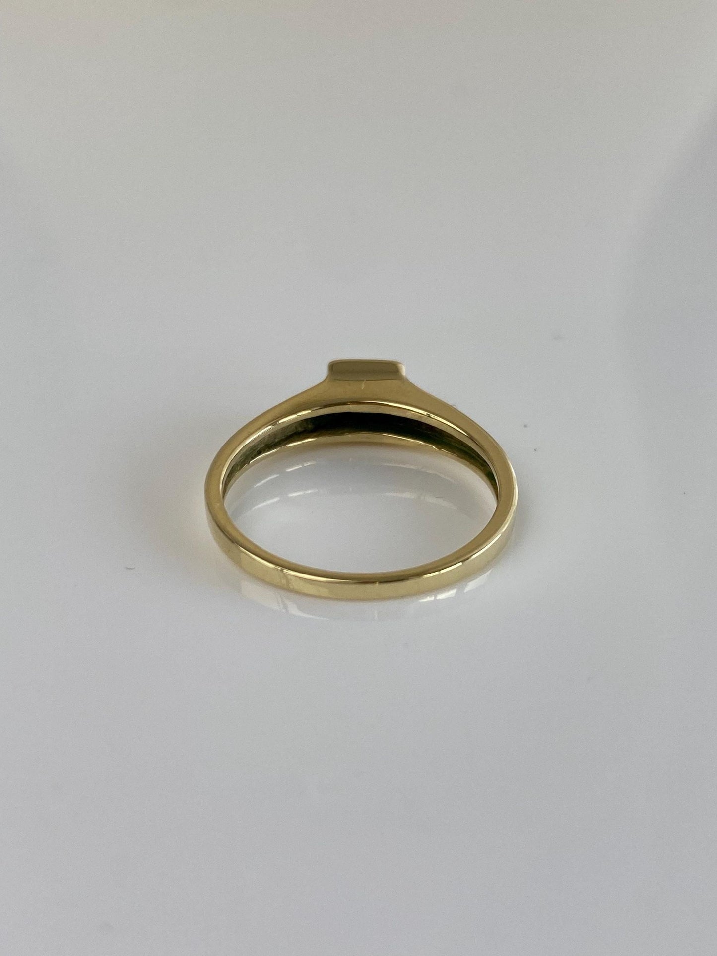 Vintage Solid 14k Yellow Gold Garnet Ring - Size 6.5