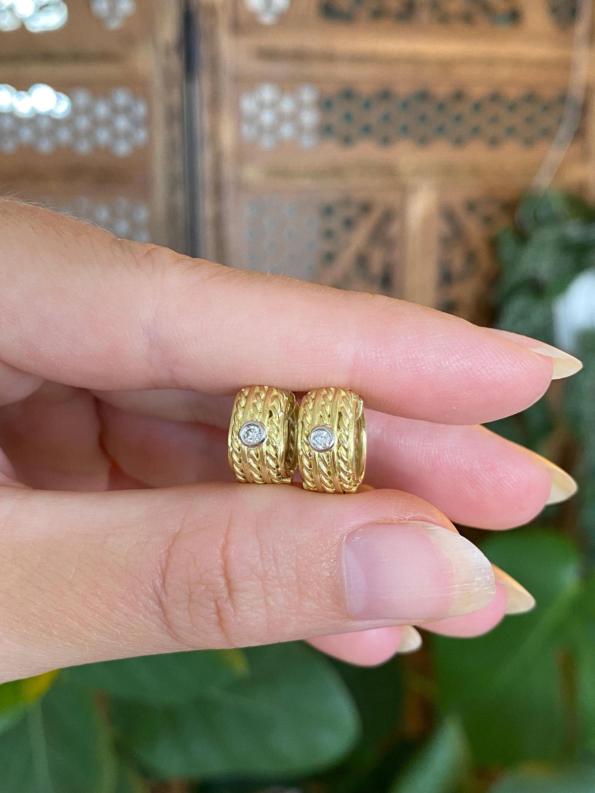 Vintage Solid 18k Yellow Gold Diamond Rope Texture Hoop Earrings