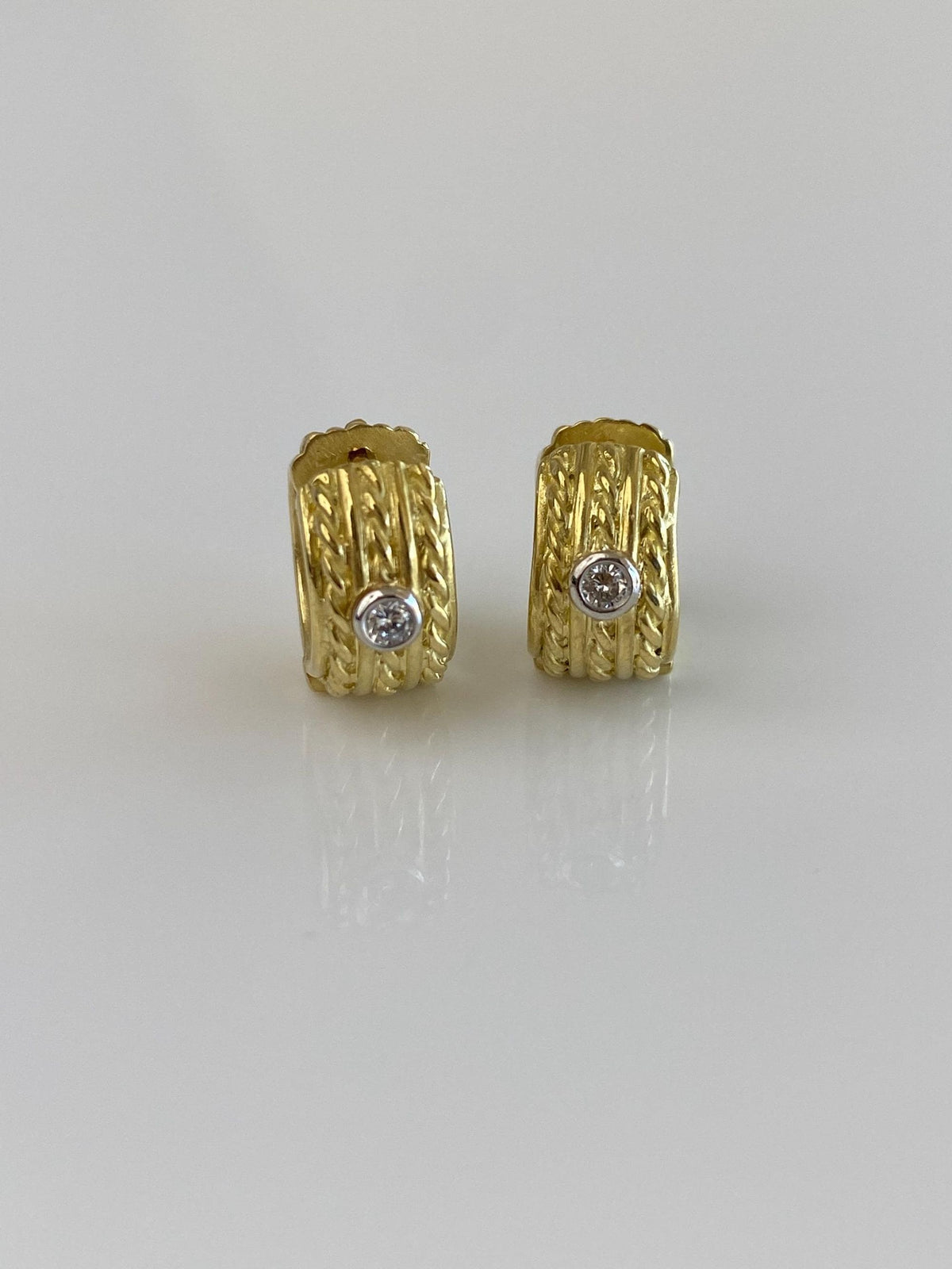 Vintage Solid 18k Yellow Gold Diamond Rope Texture Hoop Earrings