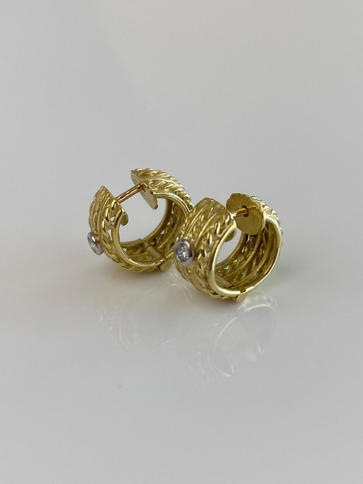 Vintage Solid 18k Yellow Gold Diamond Rope Texture Hoop Earrings