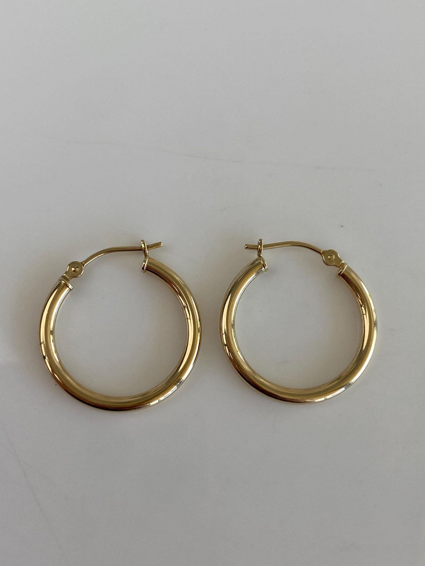 Vintage 14k Yellow Gold Hoop Earrings