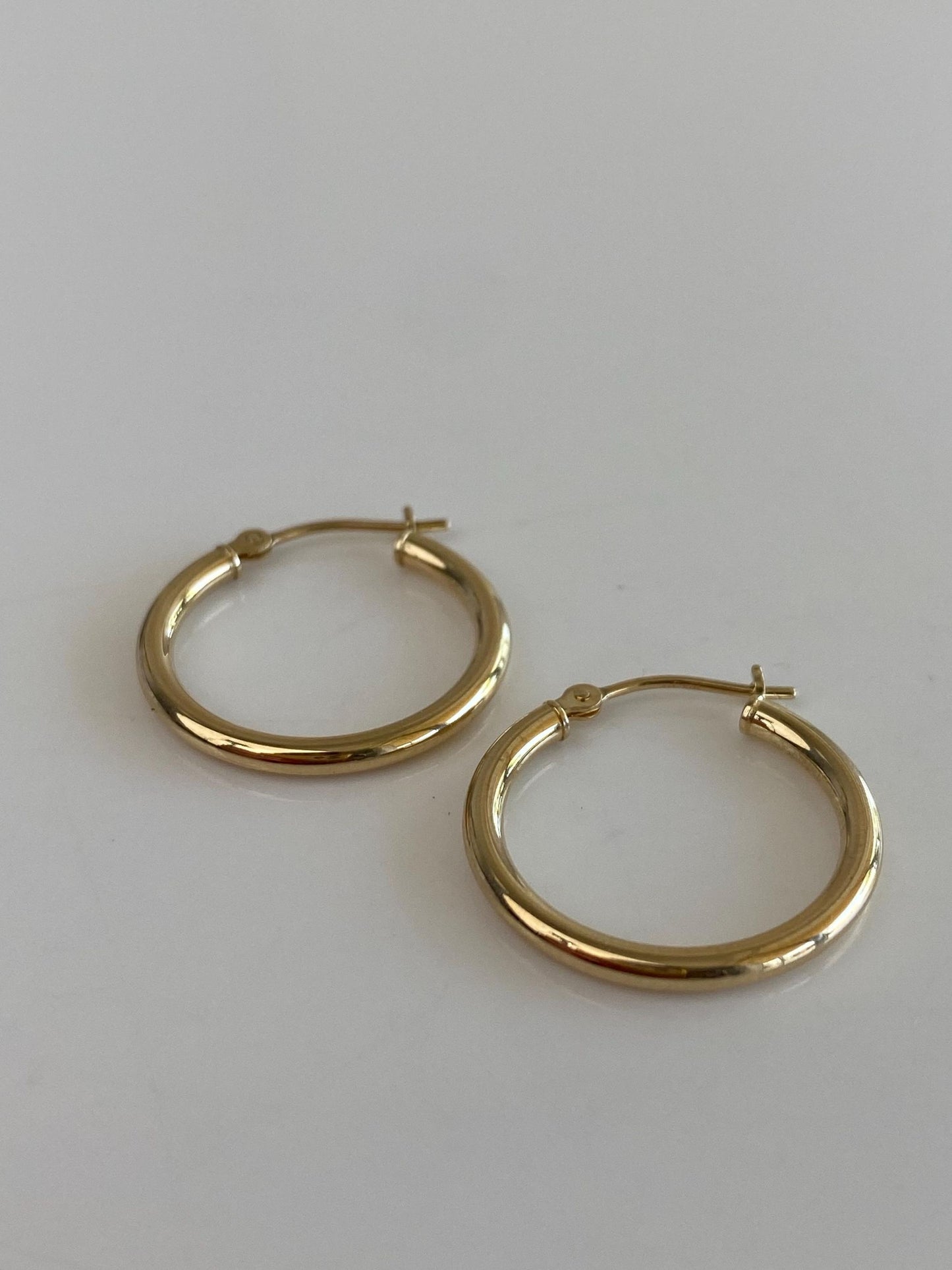 Vintage 14k Yellow Gold Hoop Earrings