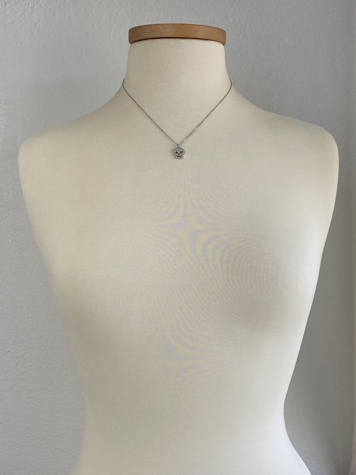 Vintage Solid 14k White Gold Diamonds Skull Diamond Cut Tight Cable Chain Necklace - 17.75 inches