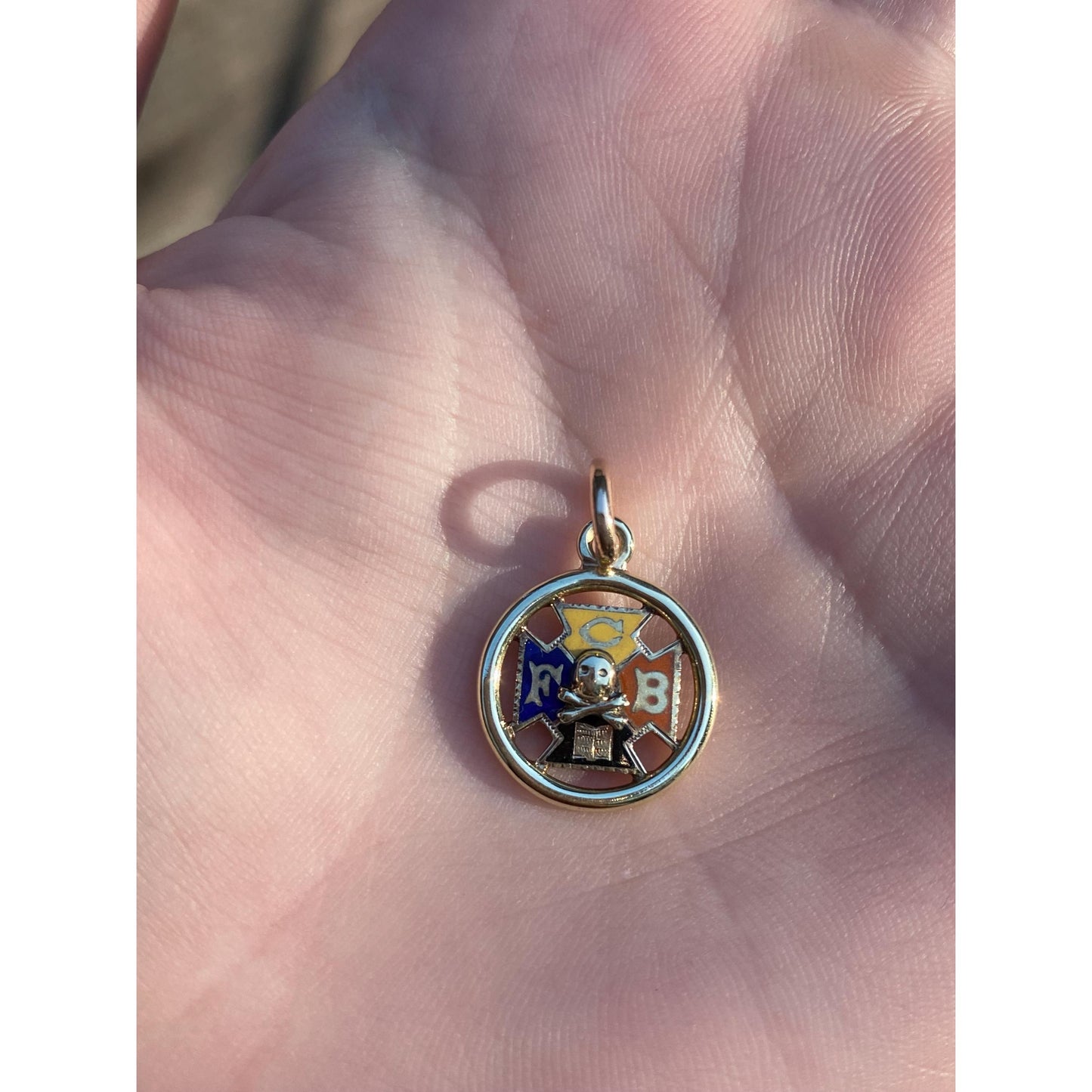 Vintage Solid 14k Yellow Gold Enamel Freemason Charm