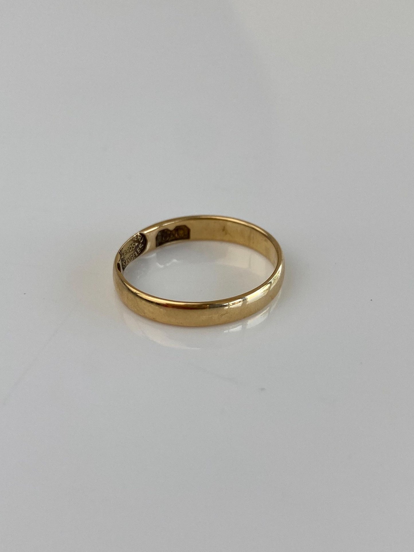 Vintage Solid 18k Yellow Gold Ring Band - Size 5.75