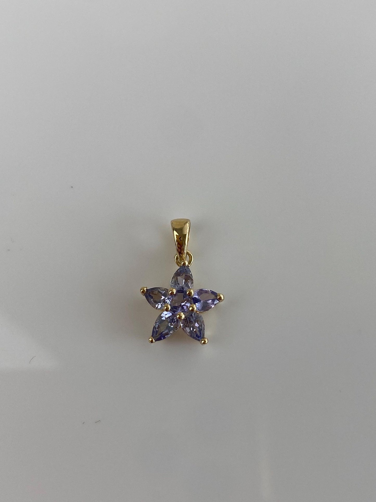 Vintage Solid 14k Yellow Gold Tanzanite Flower Charm