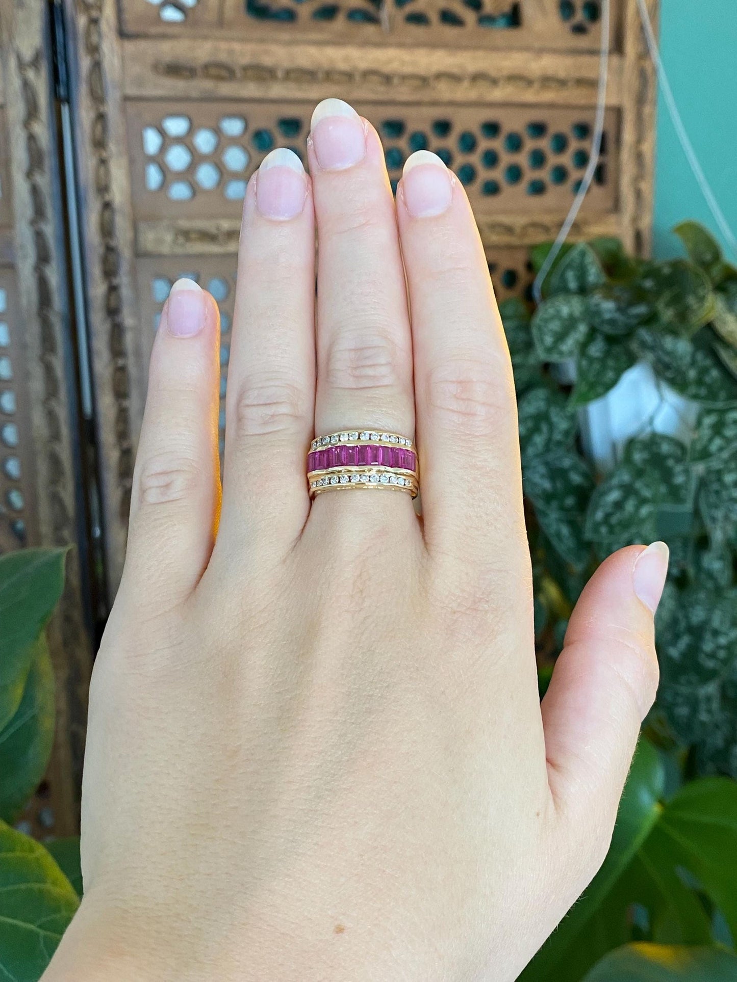 Levian Solid 18k Yellow Gold Pink Sapphire Diamond Ring Band - Size 6.75