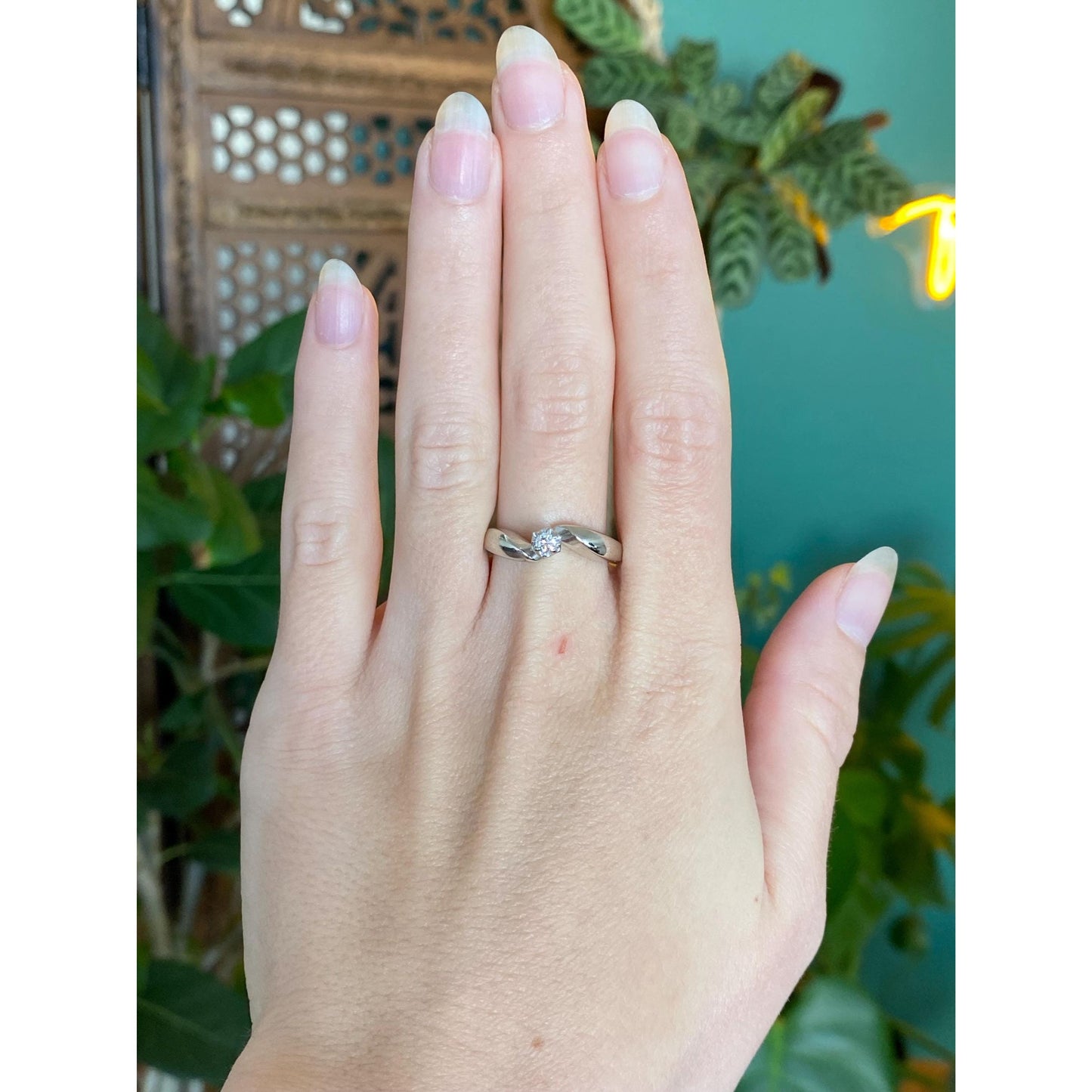 Vintage Solid 10k White Gold Diamond Twist Ring - Size 8