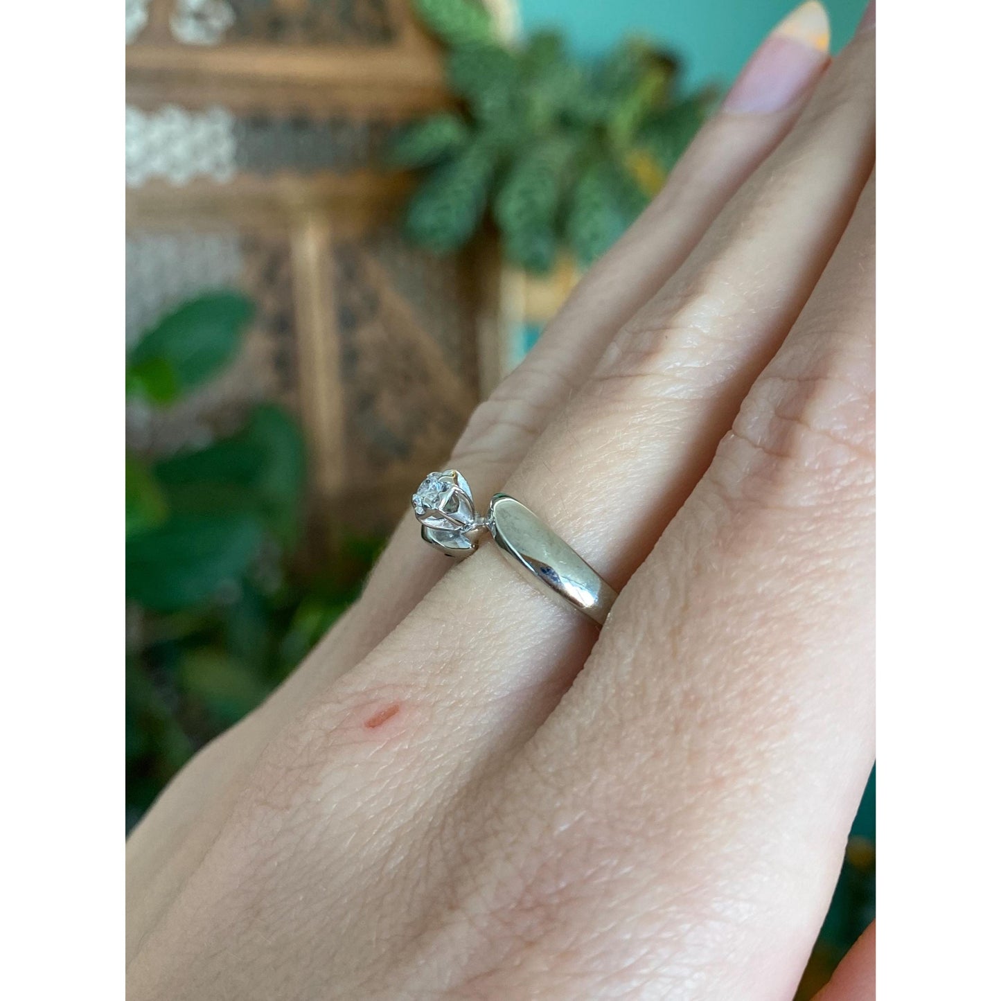 Vintage Solid 10k White Gold Diamond Twist Ring - Size 8