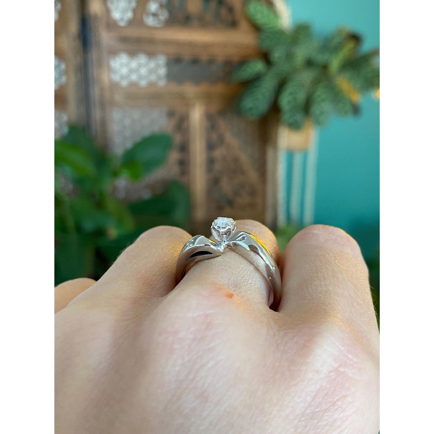 Vintage Solid 10k White Gold Diamond Twist Ring - Size 8