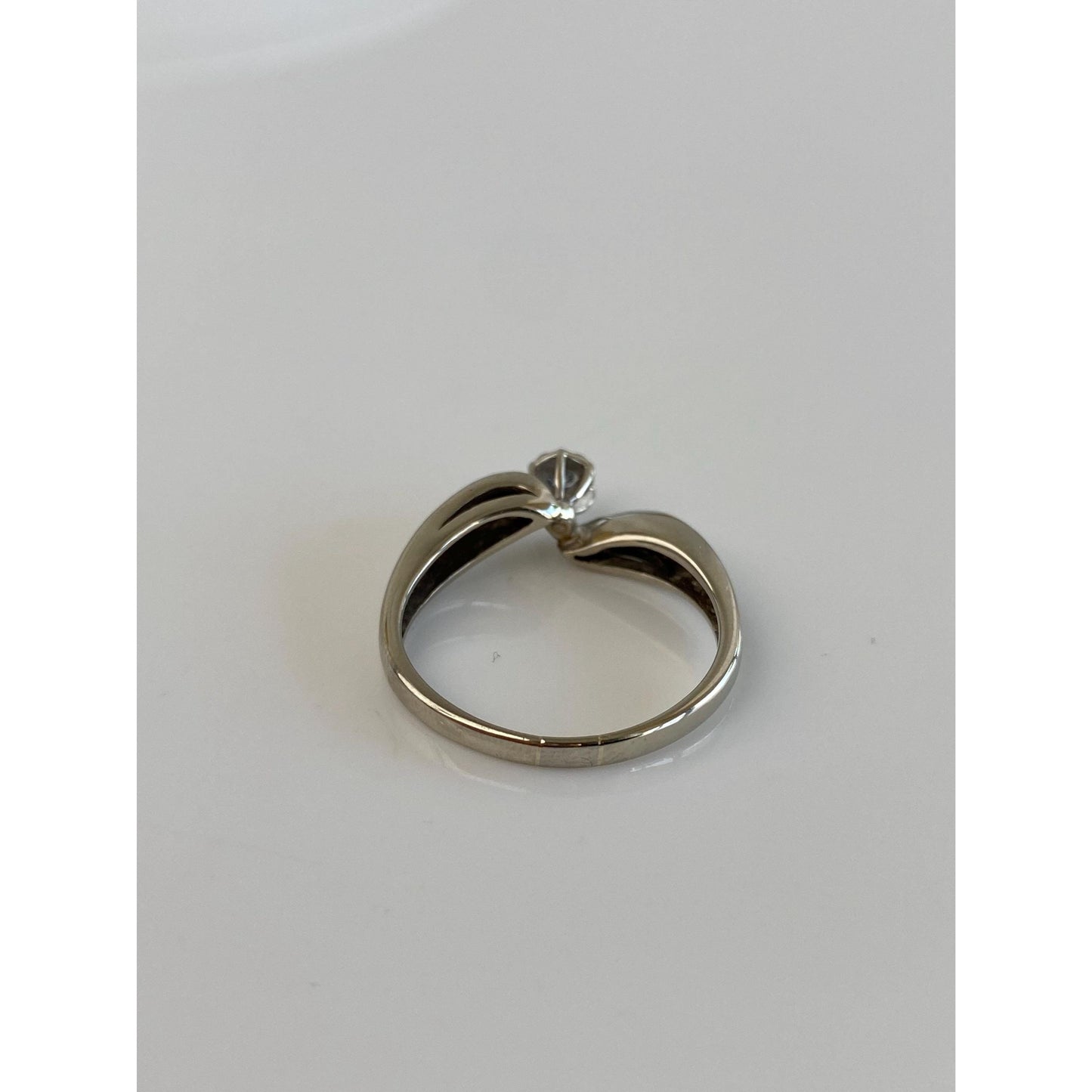 Vintage Solid 10k White Gold Diamond Twist Ring - Size 8