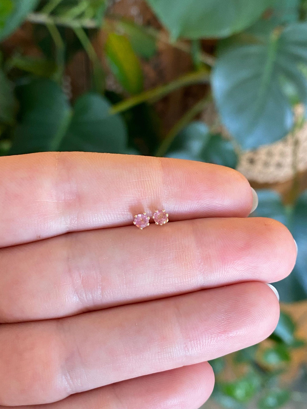 Vintage Solid 14k Yellow Gold Rose Quartz Stud Earrings