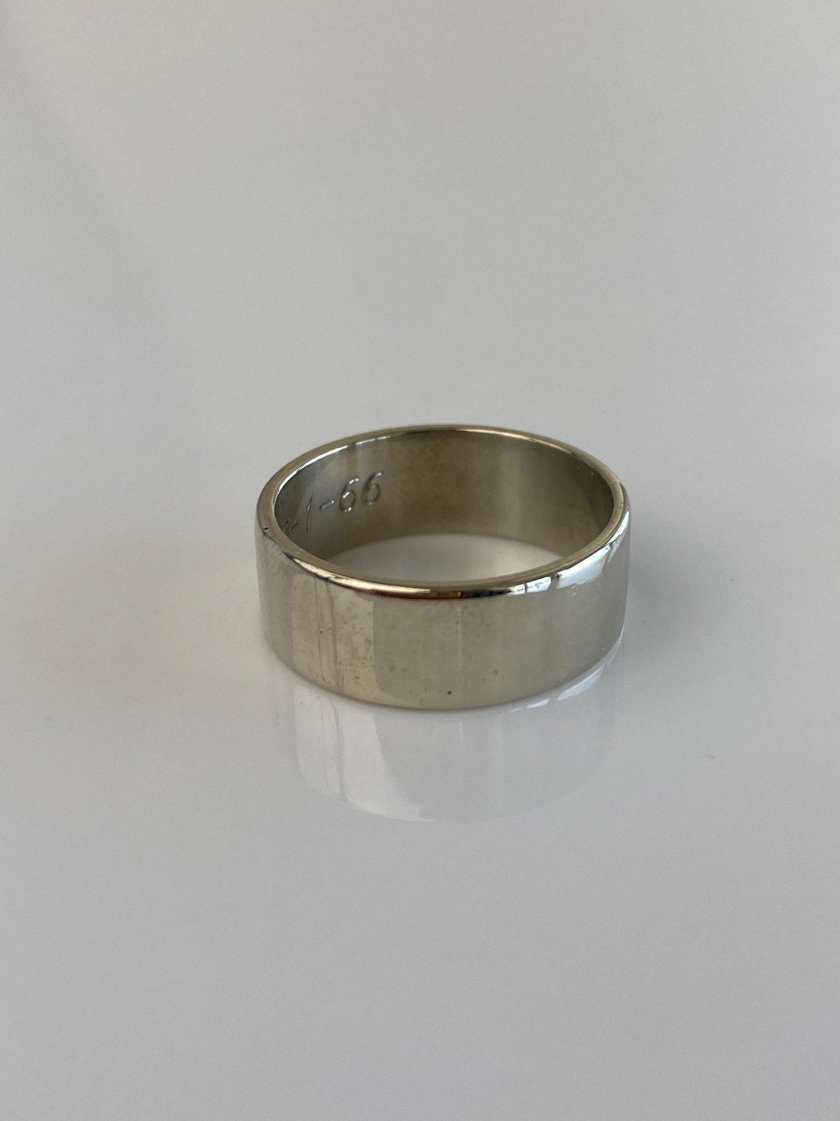 Vintage Solid 14k White Gold Straight Edge Ring Band - Size 6.75