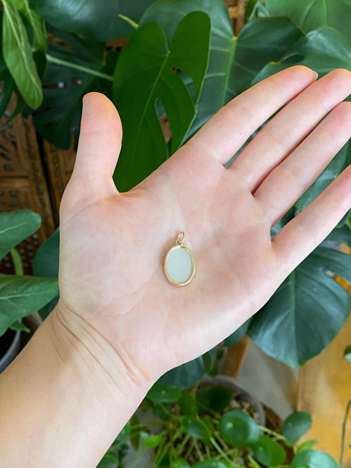Vintage Solid 14k Yellow Gold Mother of Pearl Cufflink Conversion Charm